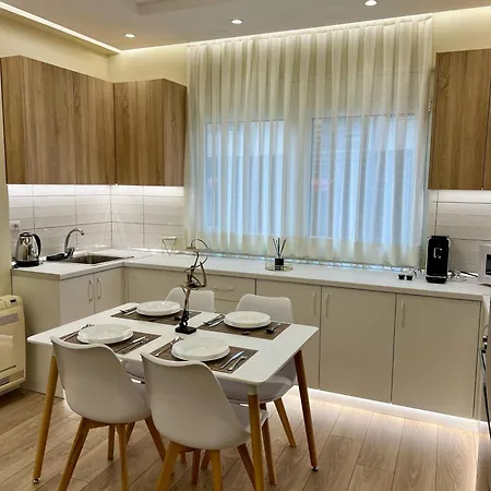 Metropolitan Charm: Cozy 1br In 7min To Skanderbeg Tirana