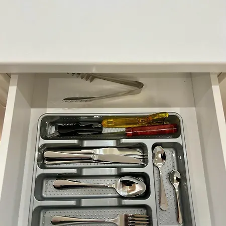 Metropolitan Charm: Cozy 1br In 7min To Skanderbeg