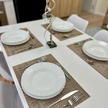 Metropolitan Charm: Cozy 1br In 7min To Skanderbeg