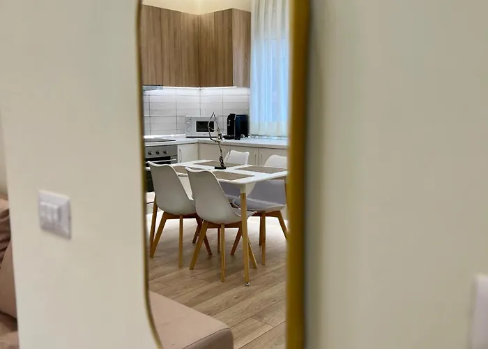 Metropolitan Charm: Cozy 1br In 7min To Skanderbeg *